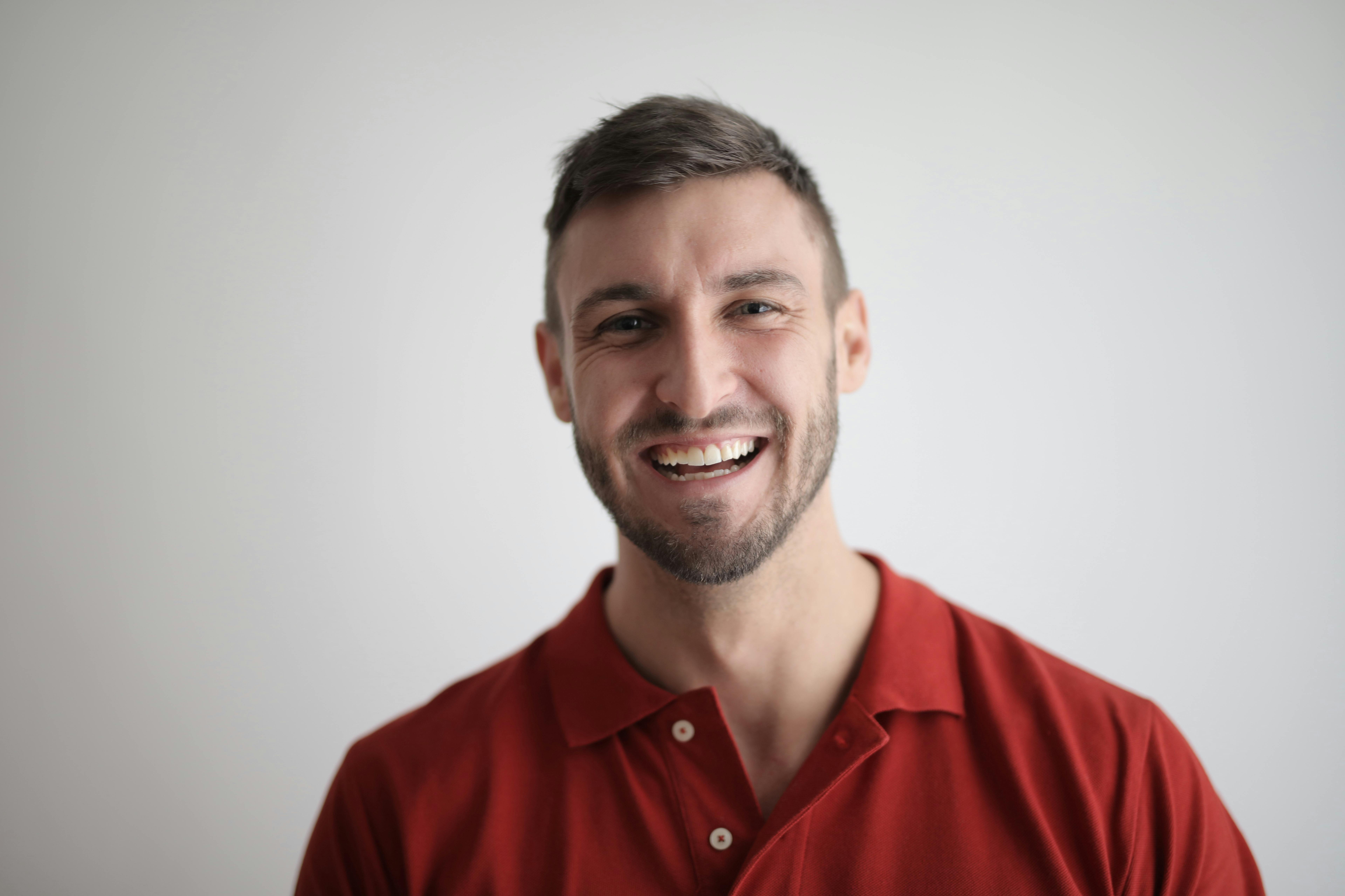 Max Mustermann pexels-olly-3777946.jpg
