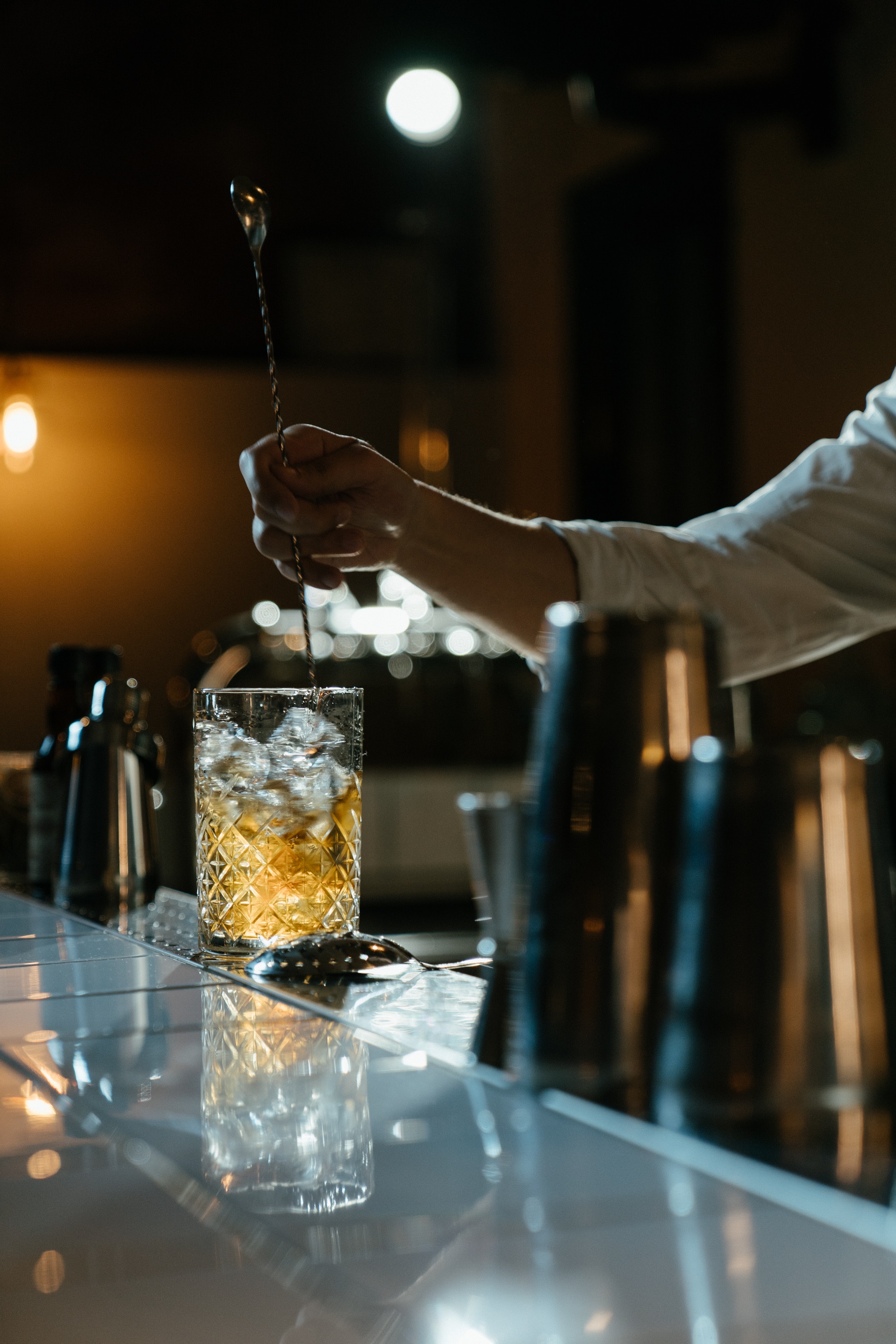 Cocktails mit Moonrize pexels-cottonbro-studio-4667024.jpg